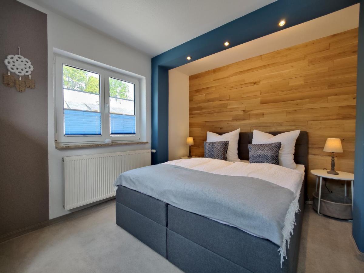 Ferienhaus Villa Adelsberg Mit Dachterrasse In Zentraler Lage Fuer Bis Zu 10 Personen Chemnitz Exterior photo